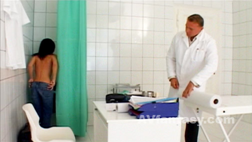 Young Sex Crazed Nurses 2 サンプル画像