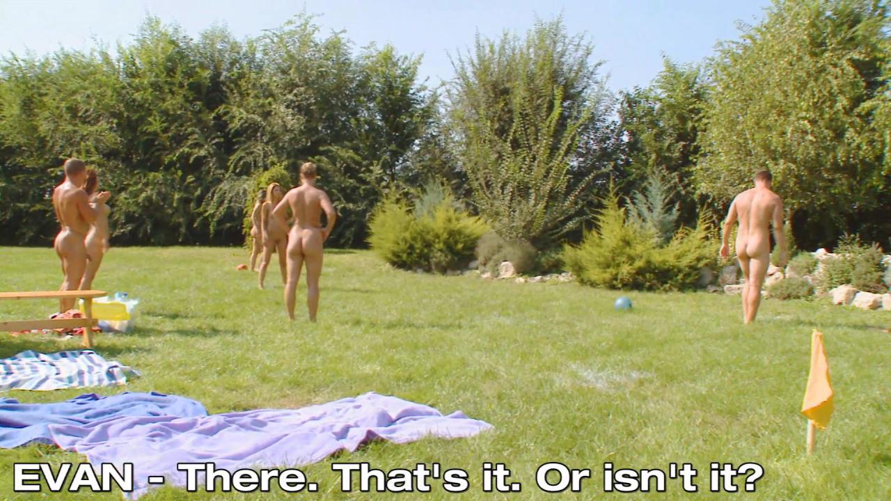 Sexy Outdoor Ball Swingers サンプル画像