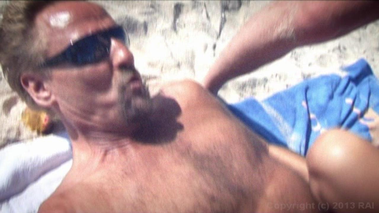 Orgy In Ibiza サンプル画像4