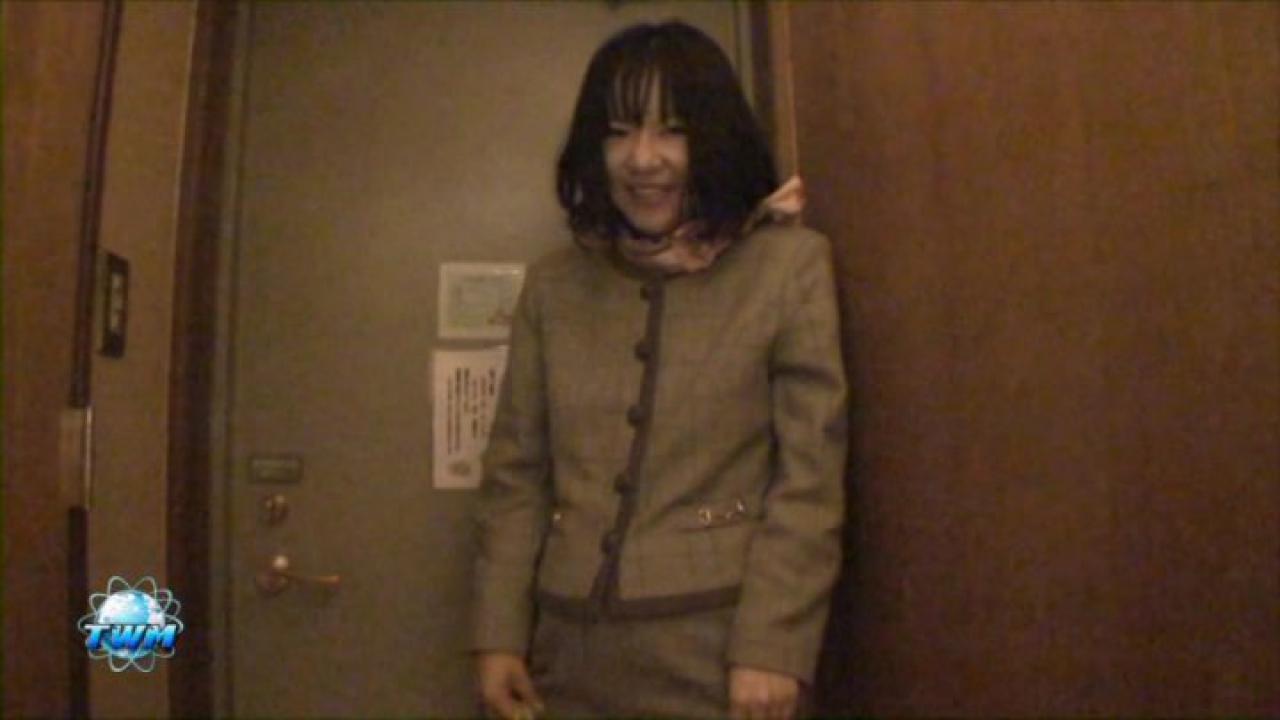 Japanese MILFs With Giant Nipples サンプル画像