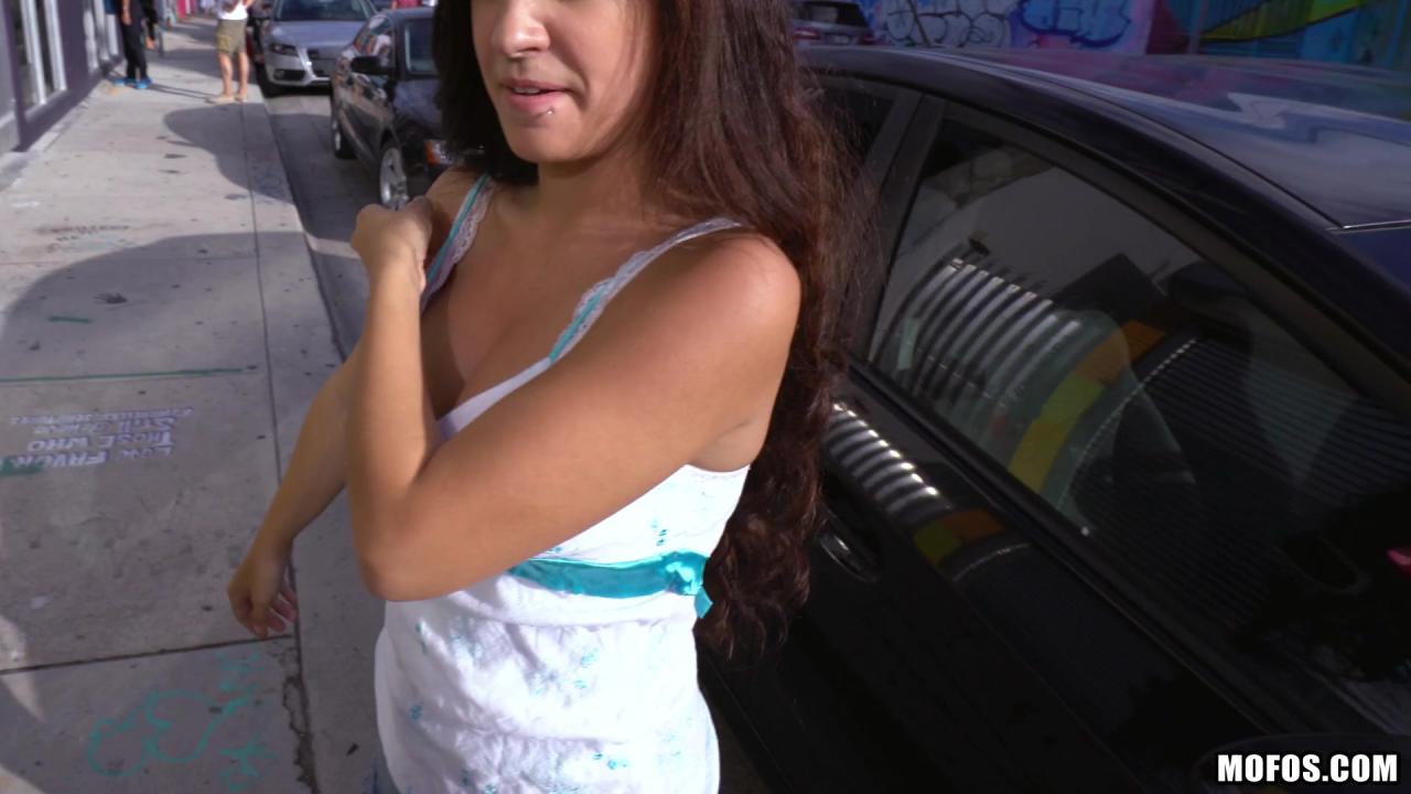 Naughty Teen Tourists サンプル画像32