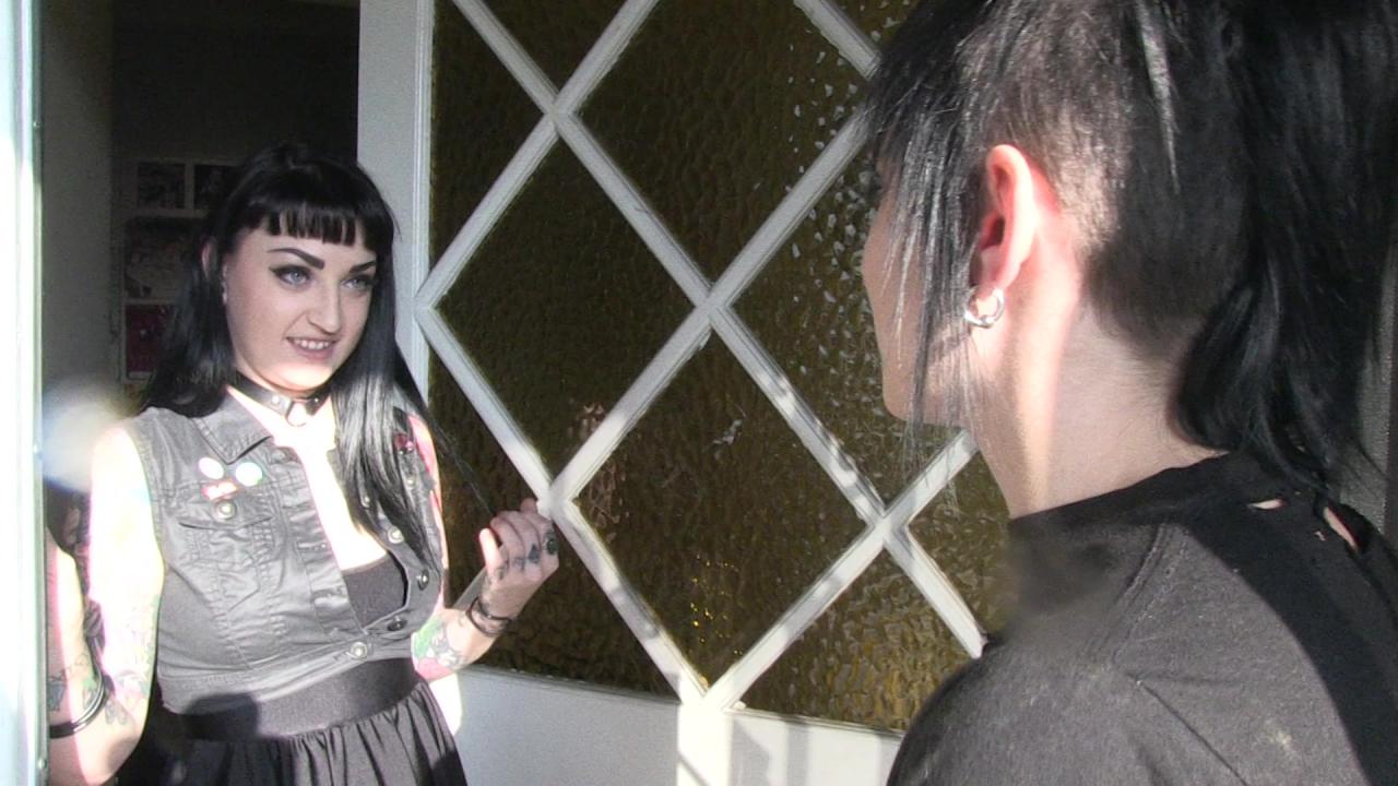 Nikki Hearts & Leigh Raven's Real Fucking Lesbians: Coast To Coast サンプル画像