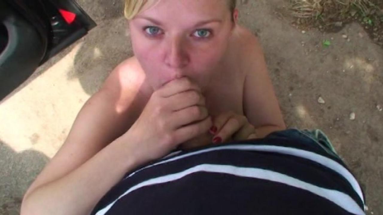 Young Busty 17 サンプル画像41