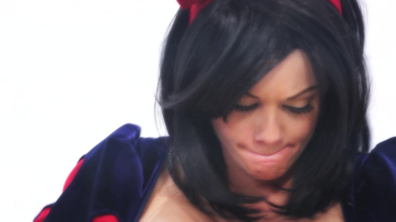 Snow White XXX: An Alex Braun Parody (2 DVD Set) サンプル画像