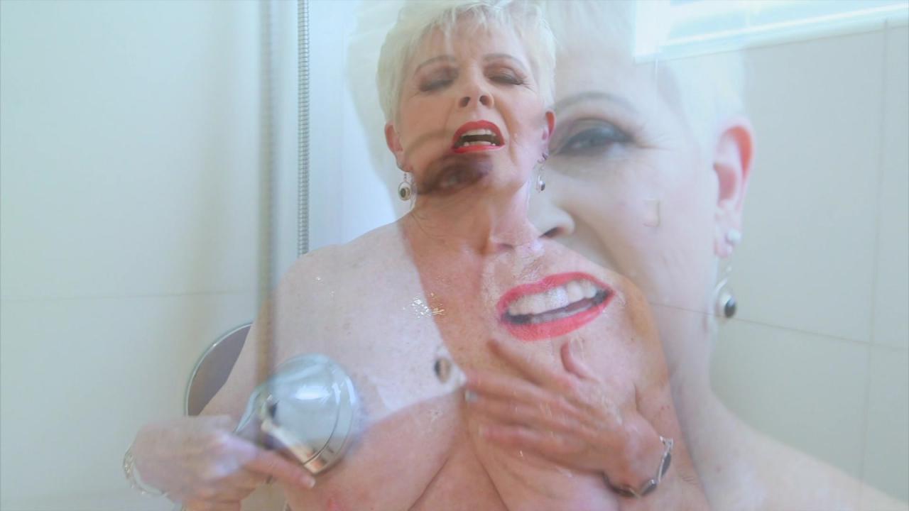 Horny 50 Plus MILFs X Cut 10 サンプル画像