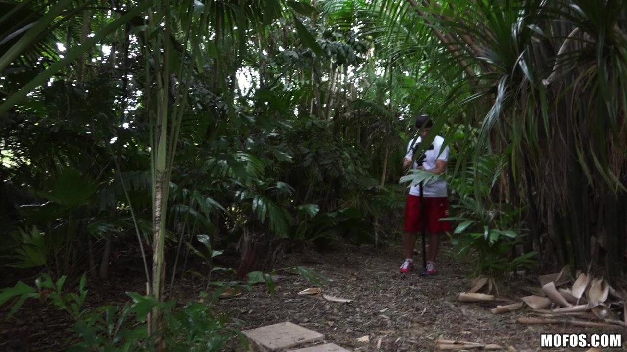 Hunting 4 Amateur Pussy 2 サンプル画像
