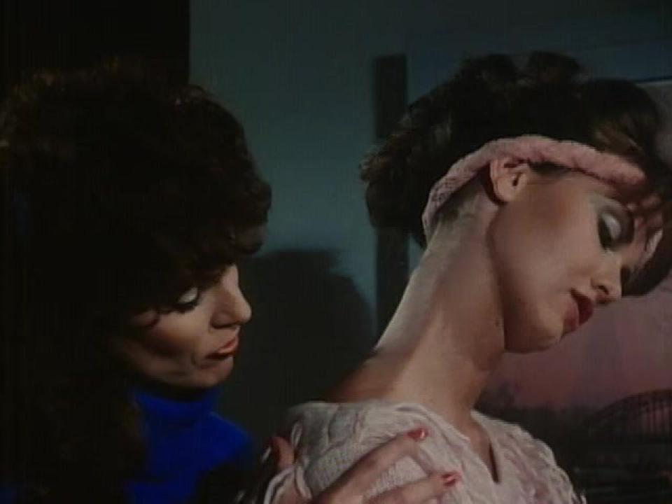 Too Hot To Touch (**DVD-R Disc**) サンプル画像