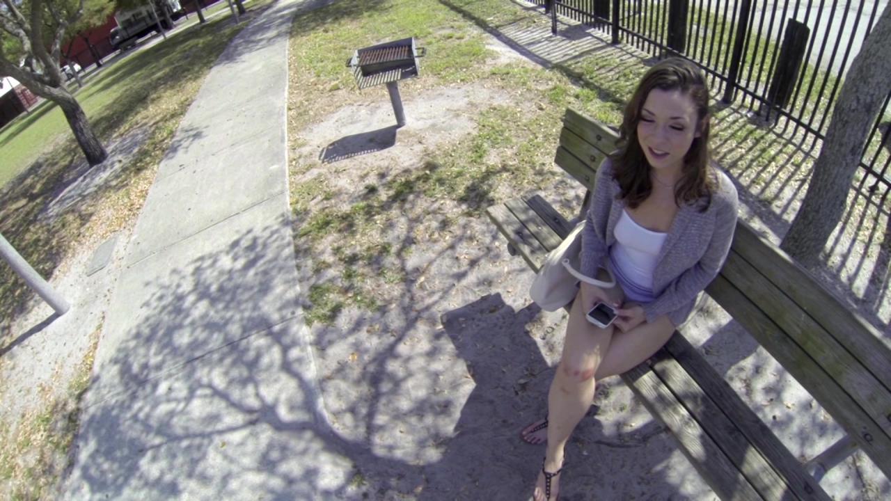 Real Amateurs Fuck For Dollars サンプル画像17
