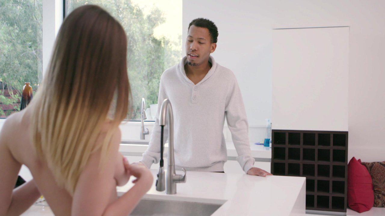 Busty Interracial 3 サンプル画像