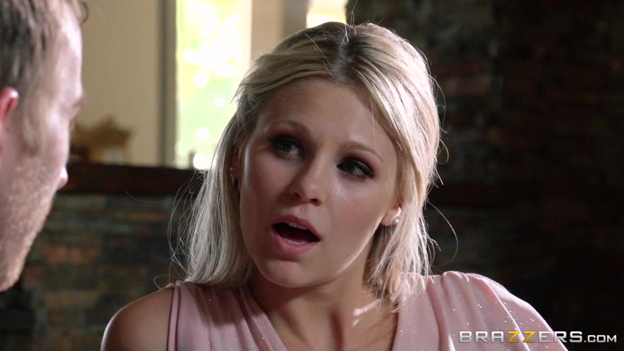 Horny Housewives 4 (Brazzers) サンプル画像