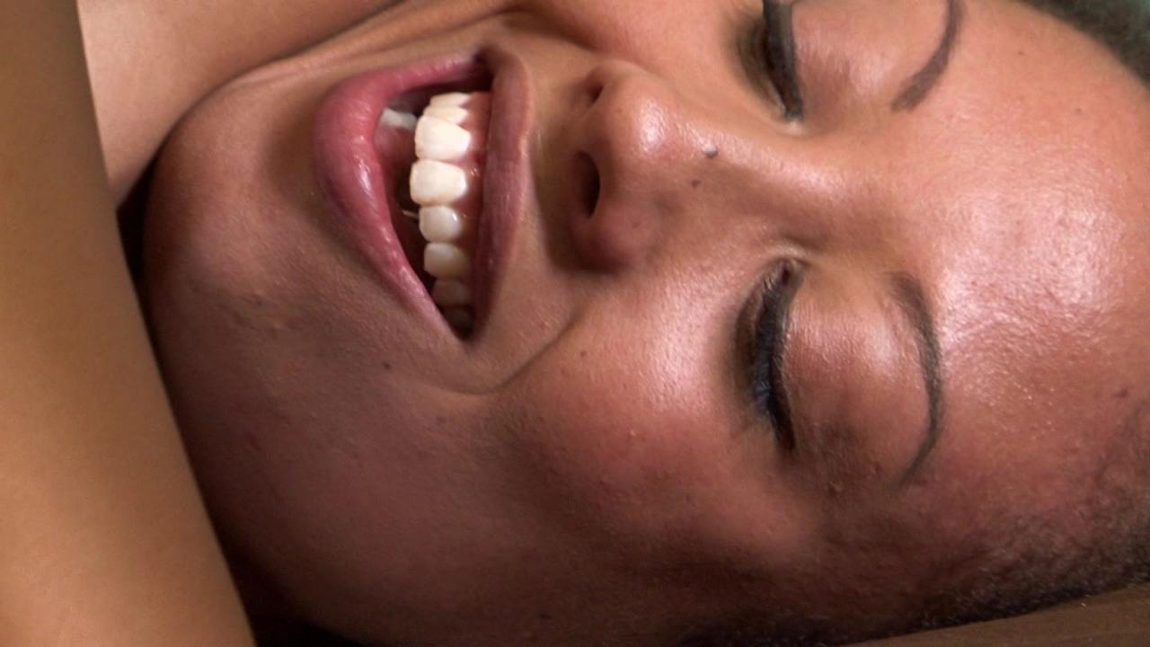 She Got Buns Hun サンプル画像