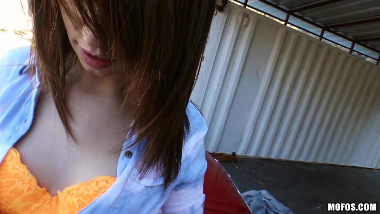 Aching For Anal サンプル画像