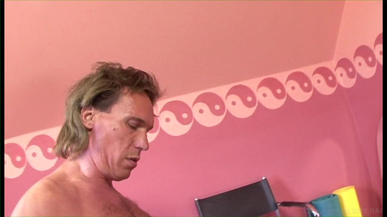 Pretty And Pregnant 2 サンプル画像