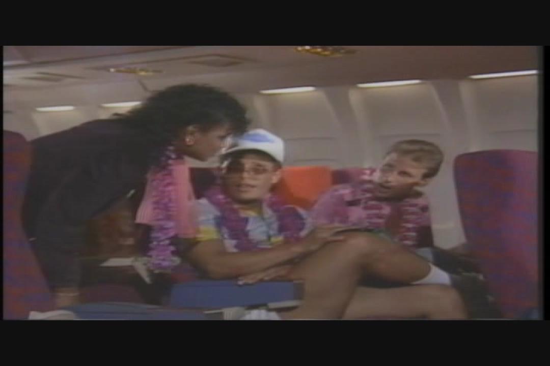 Debbie Goes To Hawaii サンプル画像11