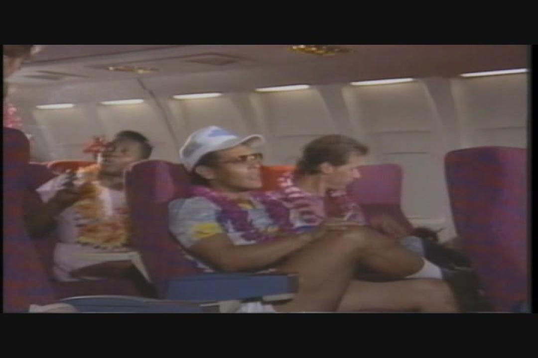 Debbie Goes To Hawaii サンプル画像9