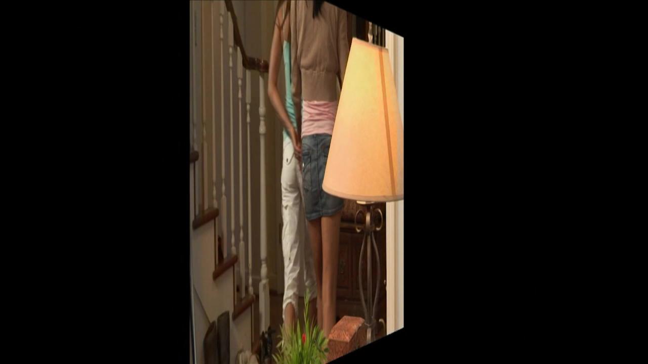 Lesbian Babysitters 3 サンプル画像