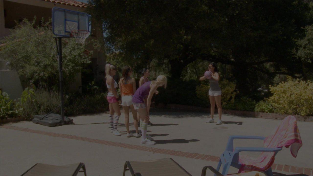Lesbian Outdoor Gamebang サンプル画像