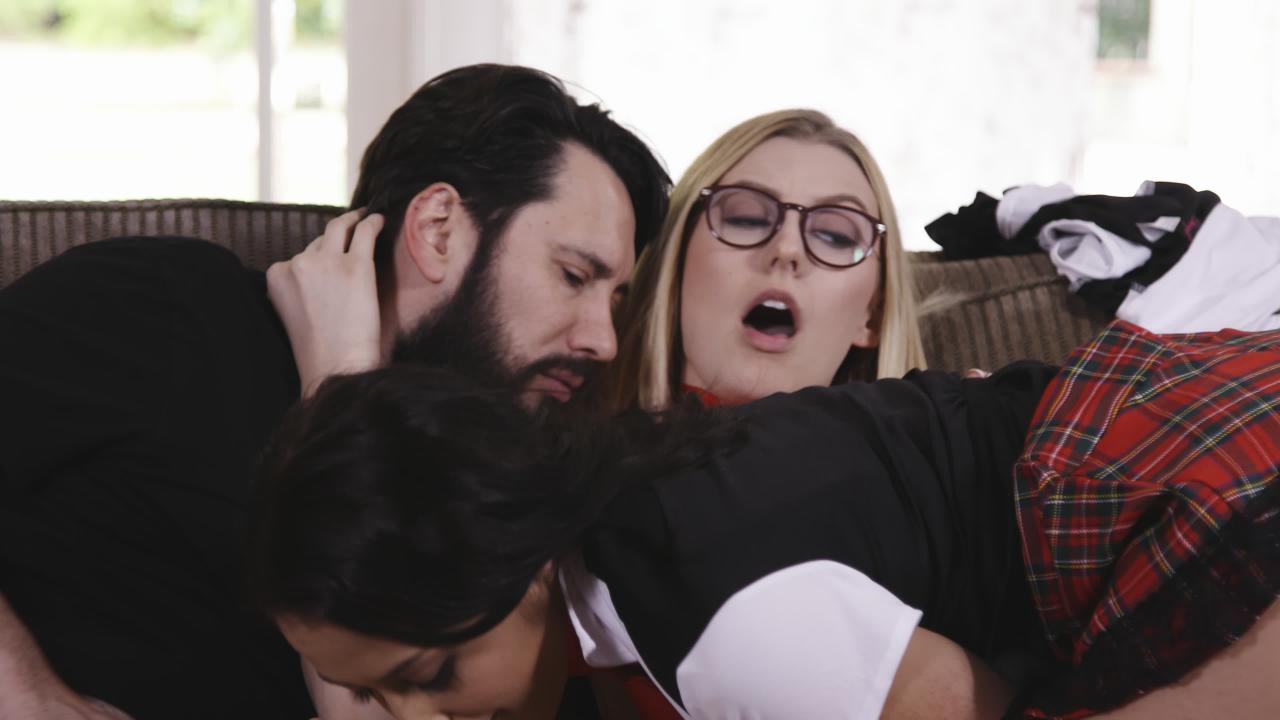 After School Threesome サンプル画像