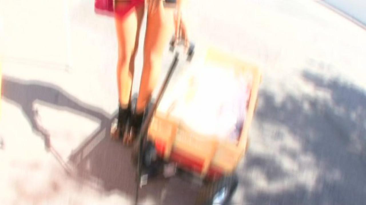 Feed The Models 2 サンプル画像