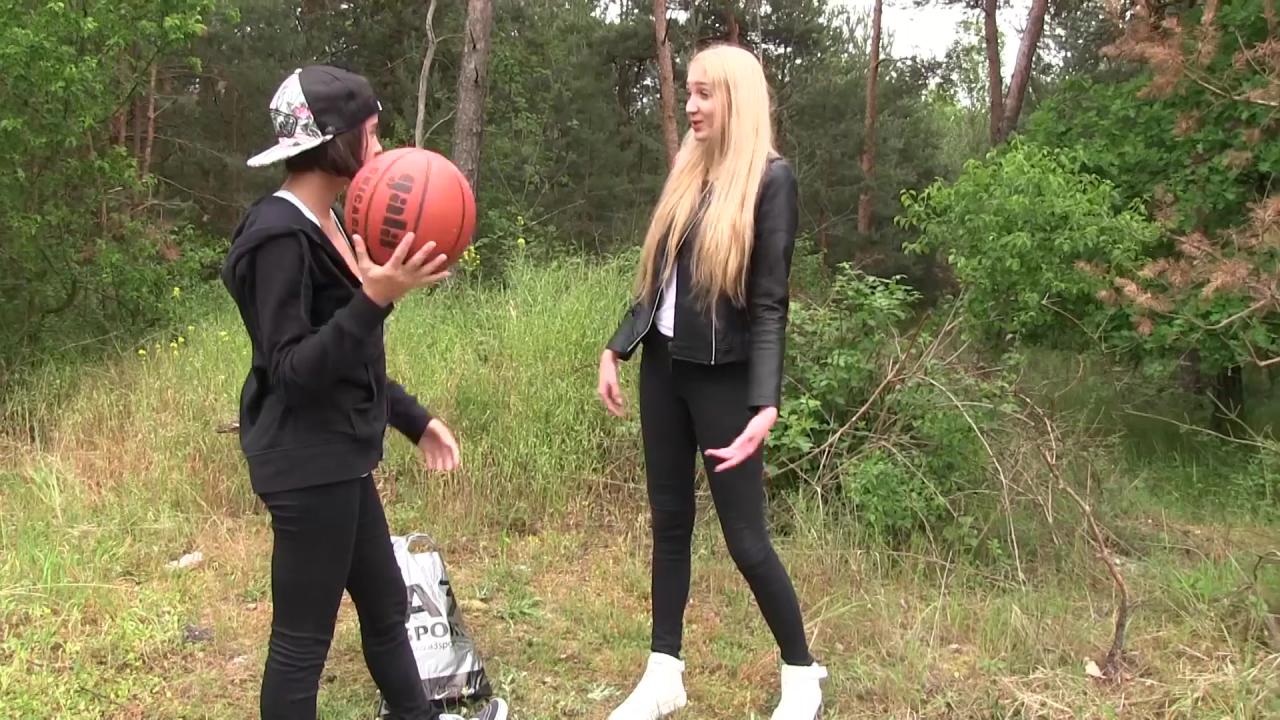 Teeny Tits 12 サンプル画像24