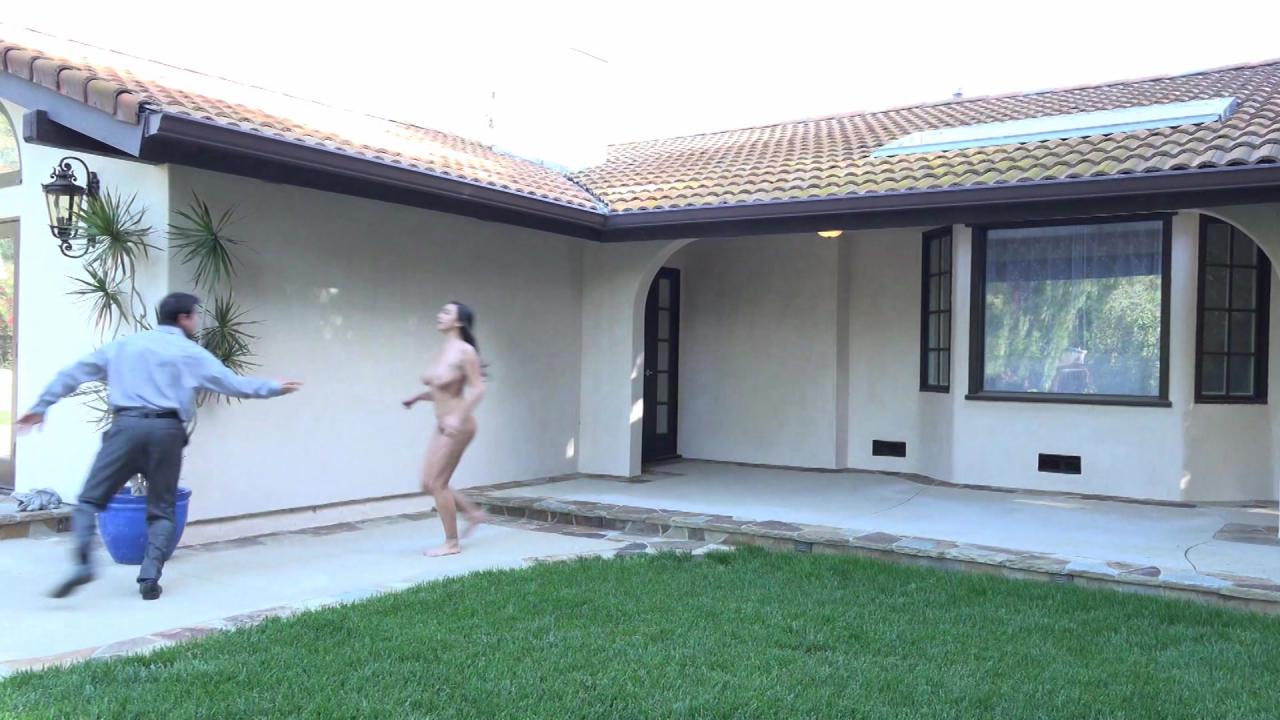 Bushy Big Tit Babes サンプル画像