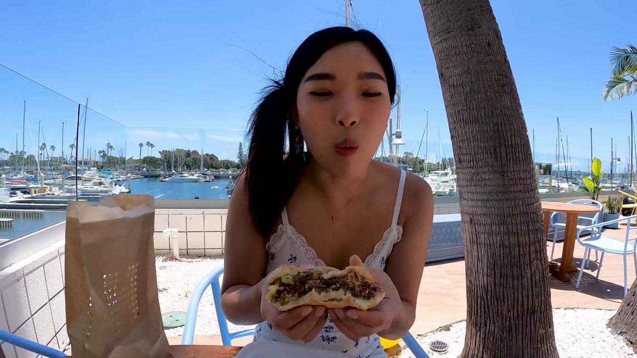 Naughty Asian Teens サンプル画像