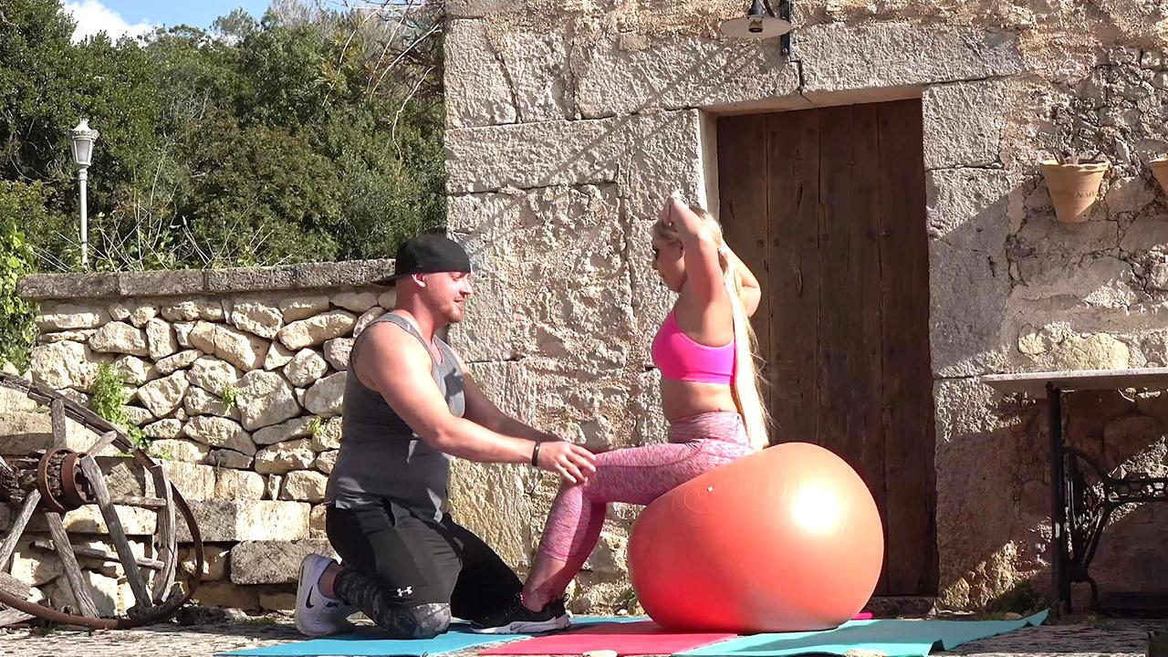 Booty Camp On The Balearic Islands サンプル画像