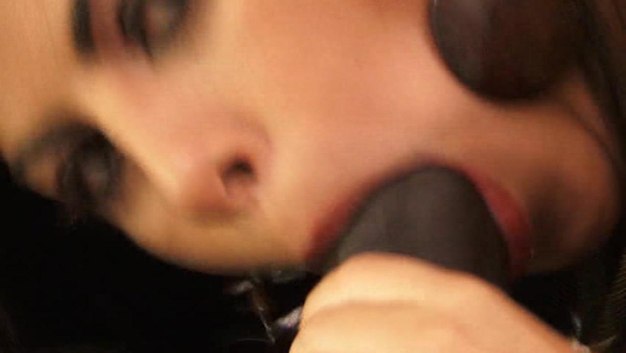 Teen Cuties Rock Black Cock サンプル画像