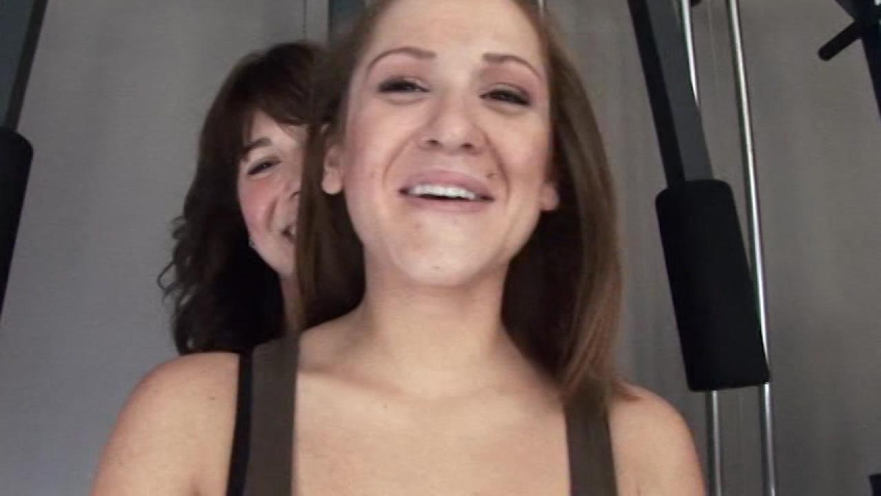 Lesbian Teen Queens サンプル画像0