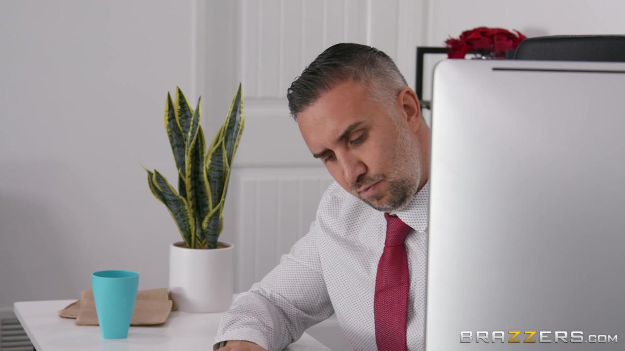 Overworked Titties 17 サンプル画像