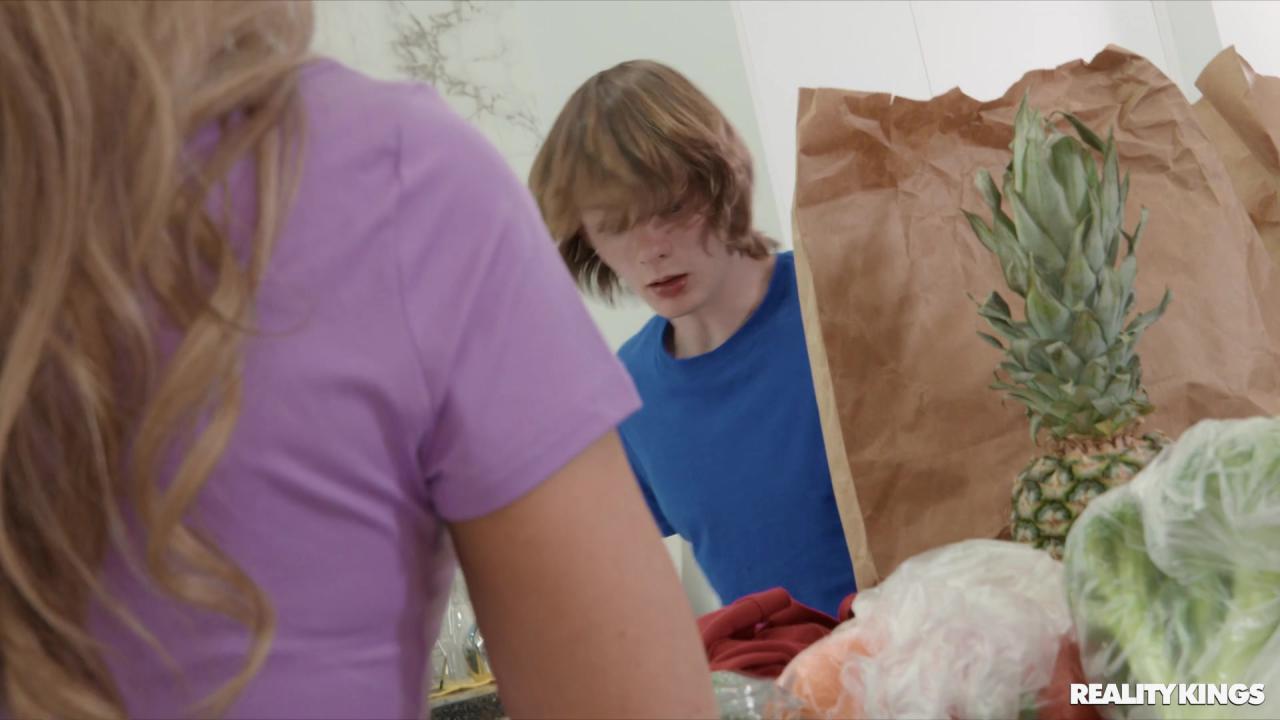 Moms Bang Teens 48 サンプル画像