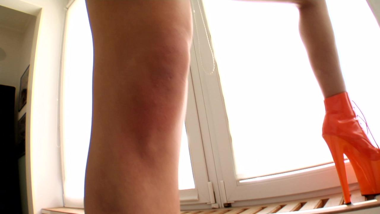 Stretching Out Tight Pussies サンプル画像2