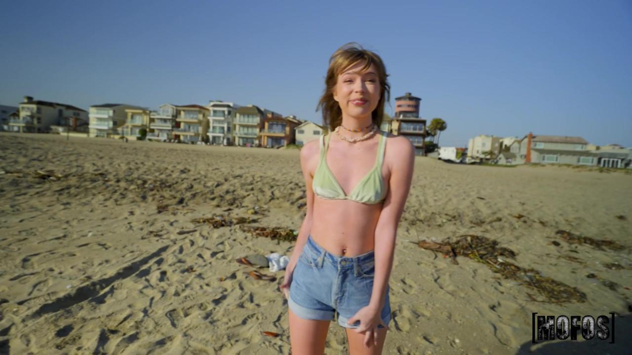 Stretching My Girlfriends Pussy 33 サンプル画像24