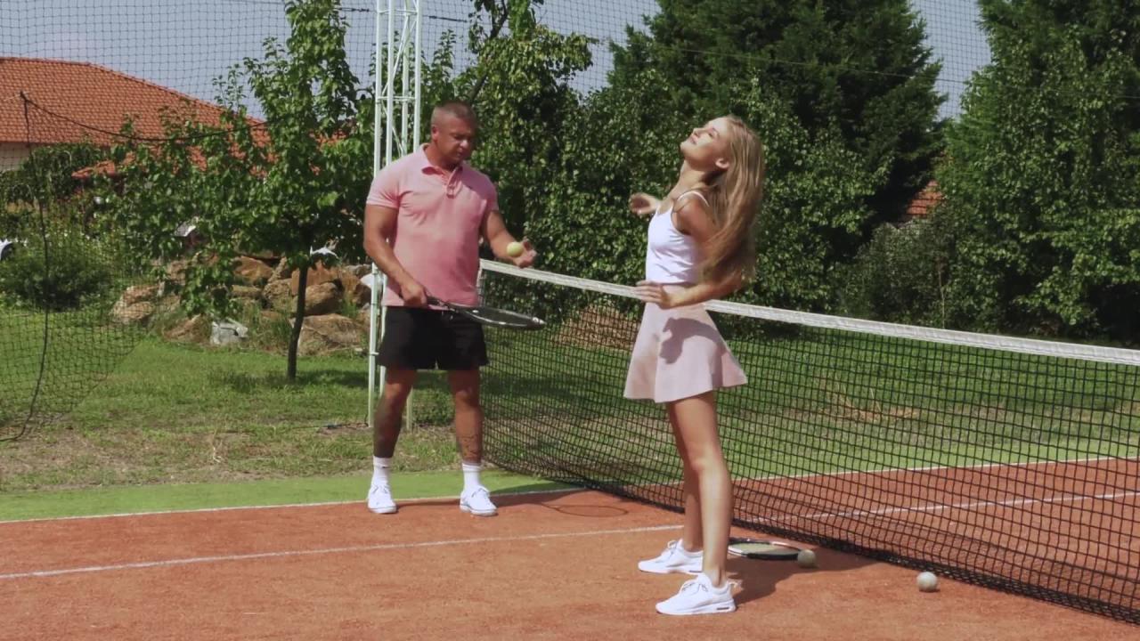 Fucked By My Coach サンプル画像0