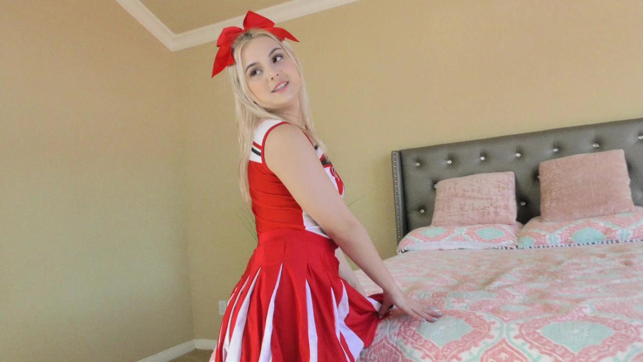 Hot & Horny Cheerleaders 2 サンプル画像0