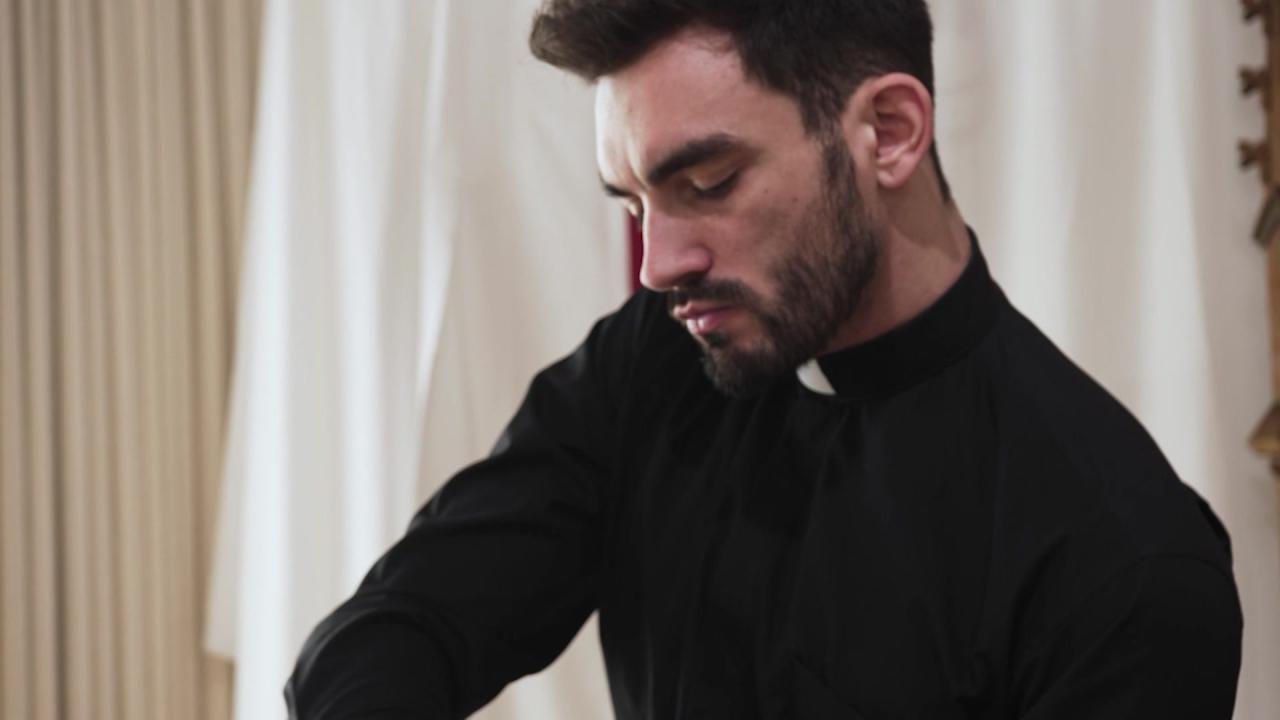 Altar Boy Marcus サンプル画像