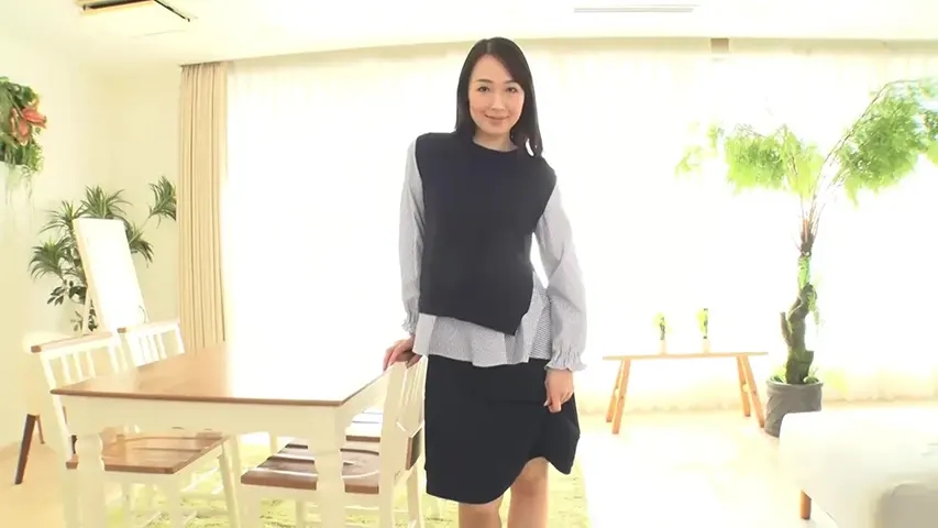 S Model SSDV 145 衰え知らずの熟女の性欲 : さくらみな サンプル画像