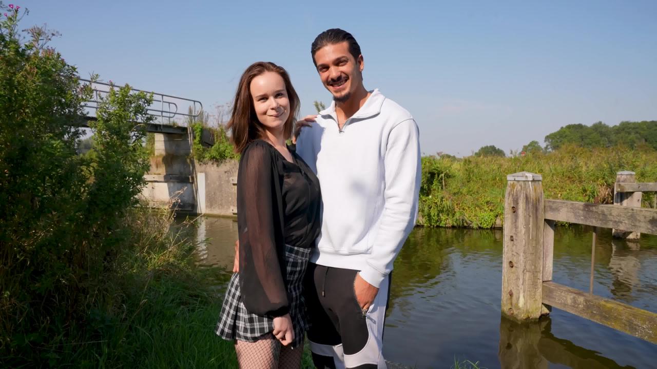 Dutch Liberal Beauties Open Their Holes サンプル画像