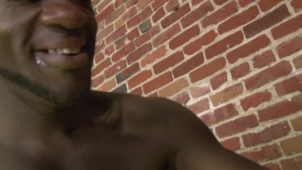 Interracial Bareback Load サンプル画像