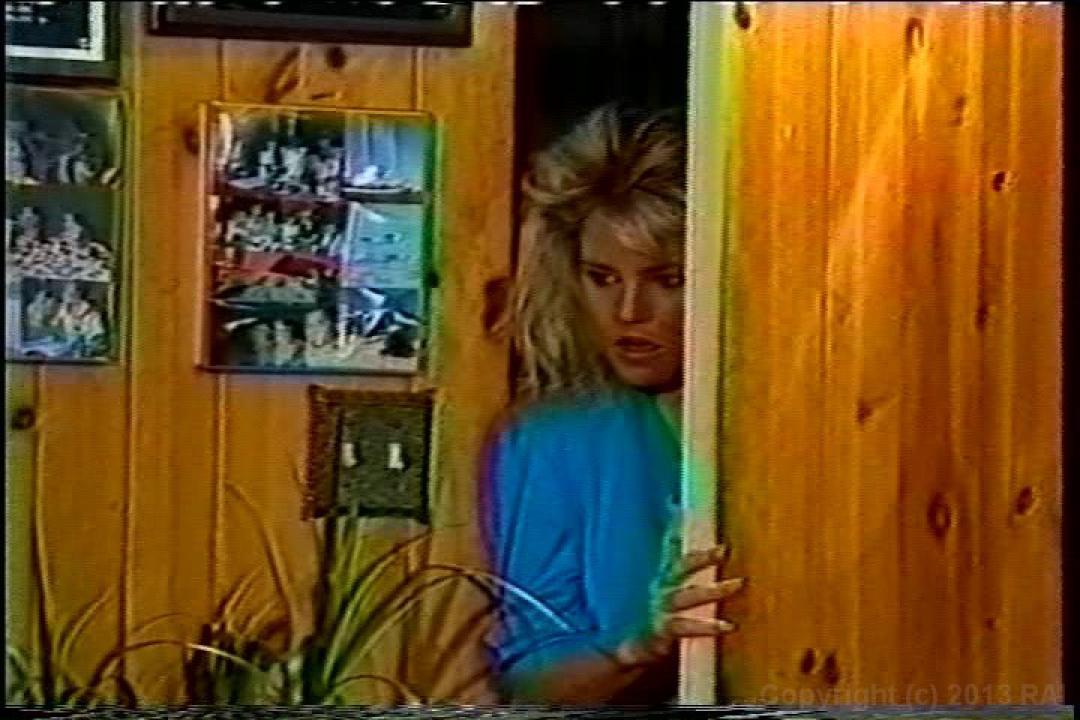 Lesbian Bra Busters In The 80's 2 サンプル画像111