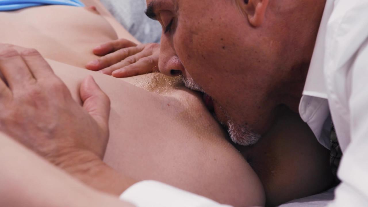 Daddy's Anal Cutie 2 サンプル画像