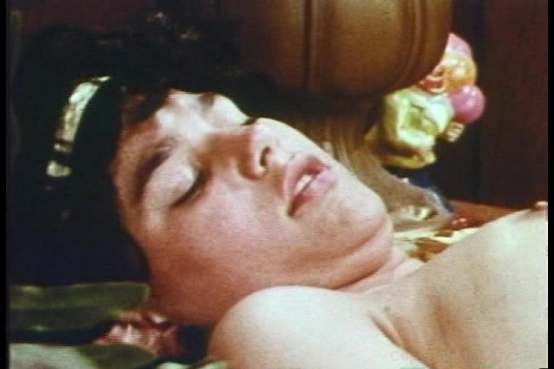 Lesbian Bra Busters Of The 1970's サンプル画像18