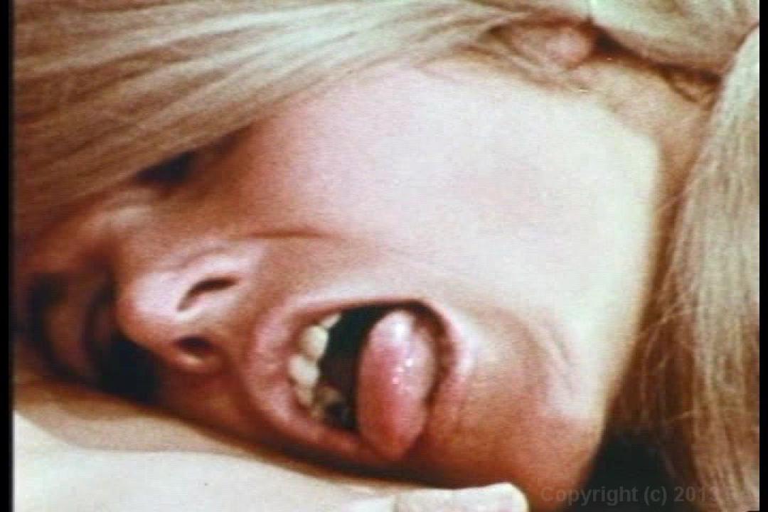 Lesbian Bra Busters Of The 1970's サンプル画像19