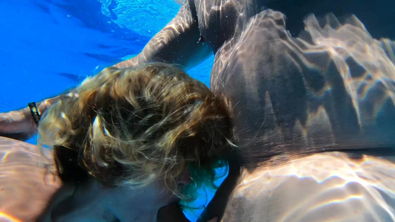 German Sluts Partying In Mallorca サンプル画像