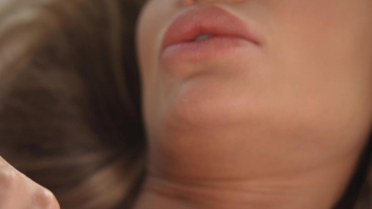Naughty Nurse Lesbians サンプル画像