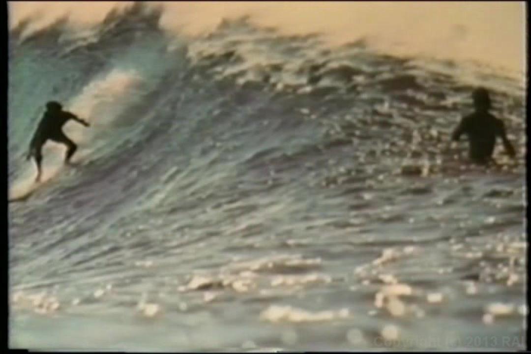 Teenage Surfer Girls サンプル画像