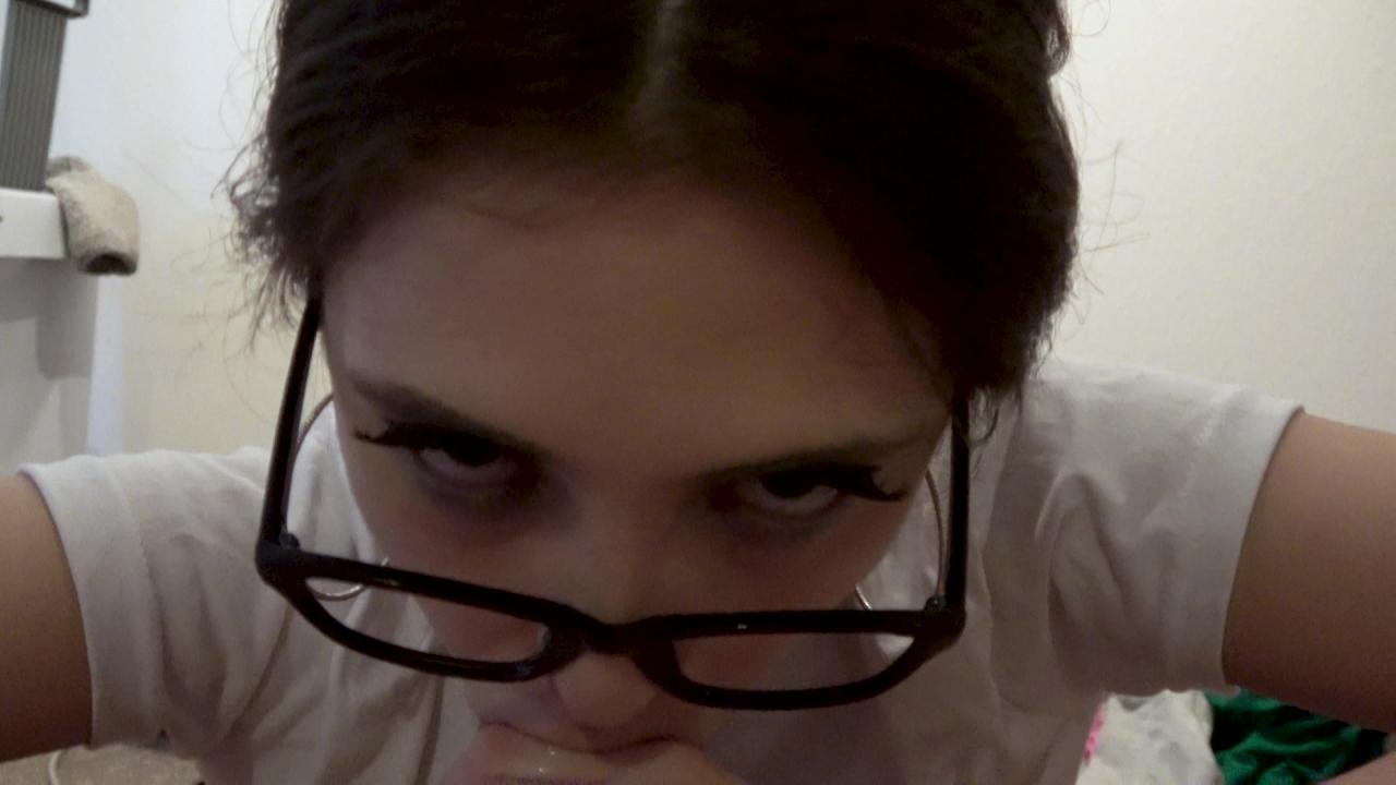 Teenage Anal Sluts 4 サンプル画像