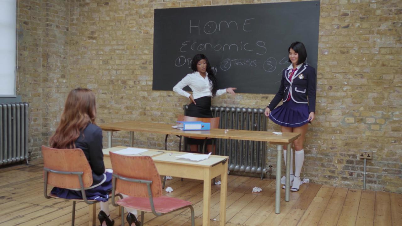 Young Harlots: Classroom Special サンプル画像