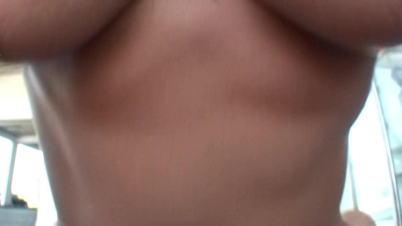 Mommy Needs Young Cock サンプル画像