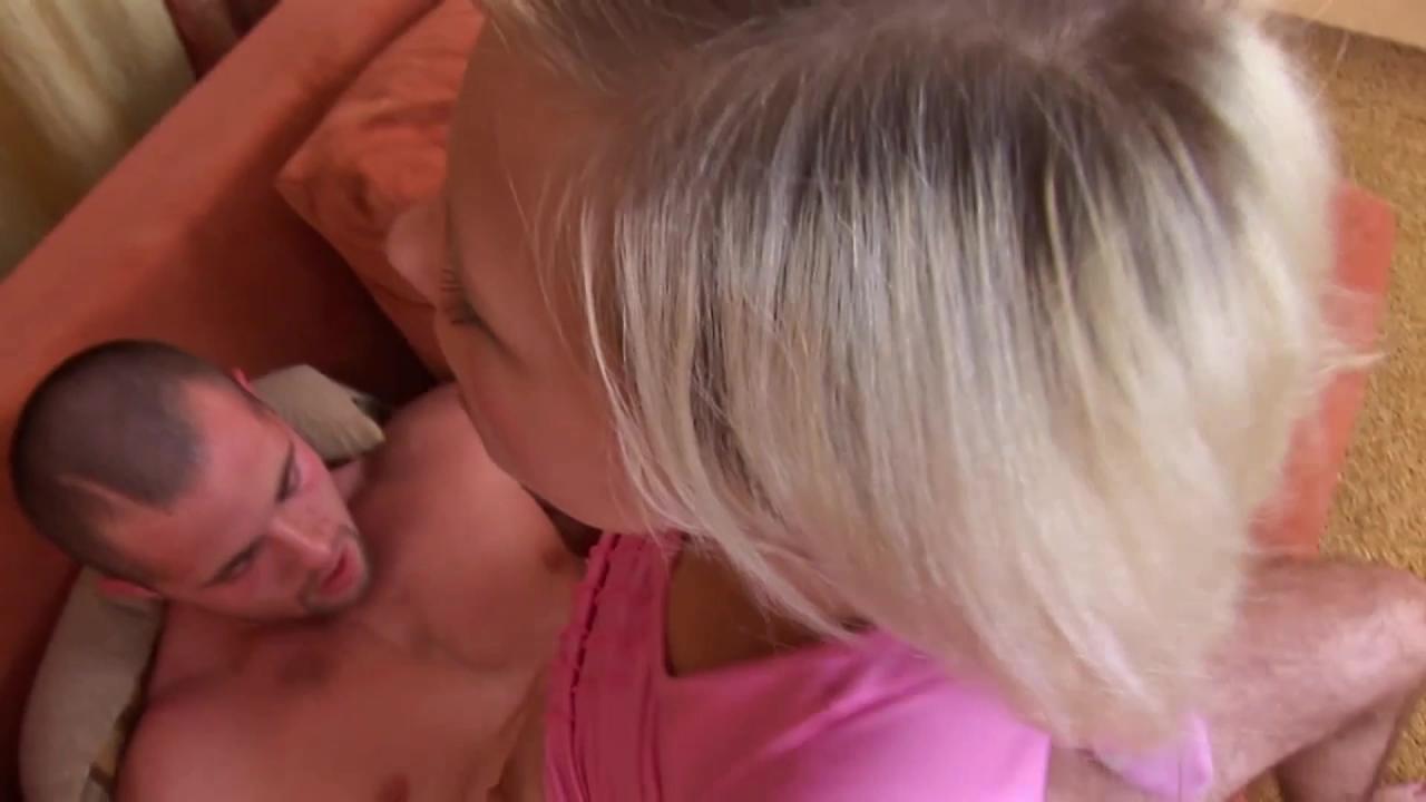 Fucking Blonde Babes サンプル画像
